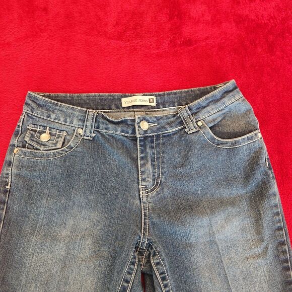 Village women’s blue denim jeans size 8 Bermuda Shorts Y2K - Picture 2 of 9